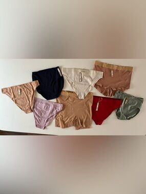 SKIMS panty 8 pack